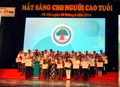 В Ханое прошла художественная программа «Хорошее зрение для людей пожилого возраста»